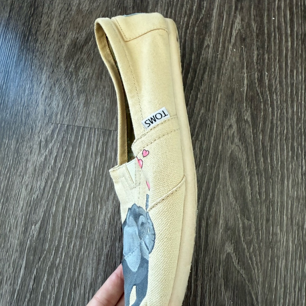 TOMS Custom painted shoes - Picture 7 of 9